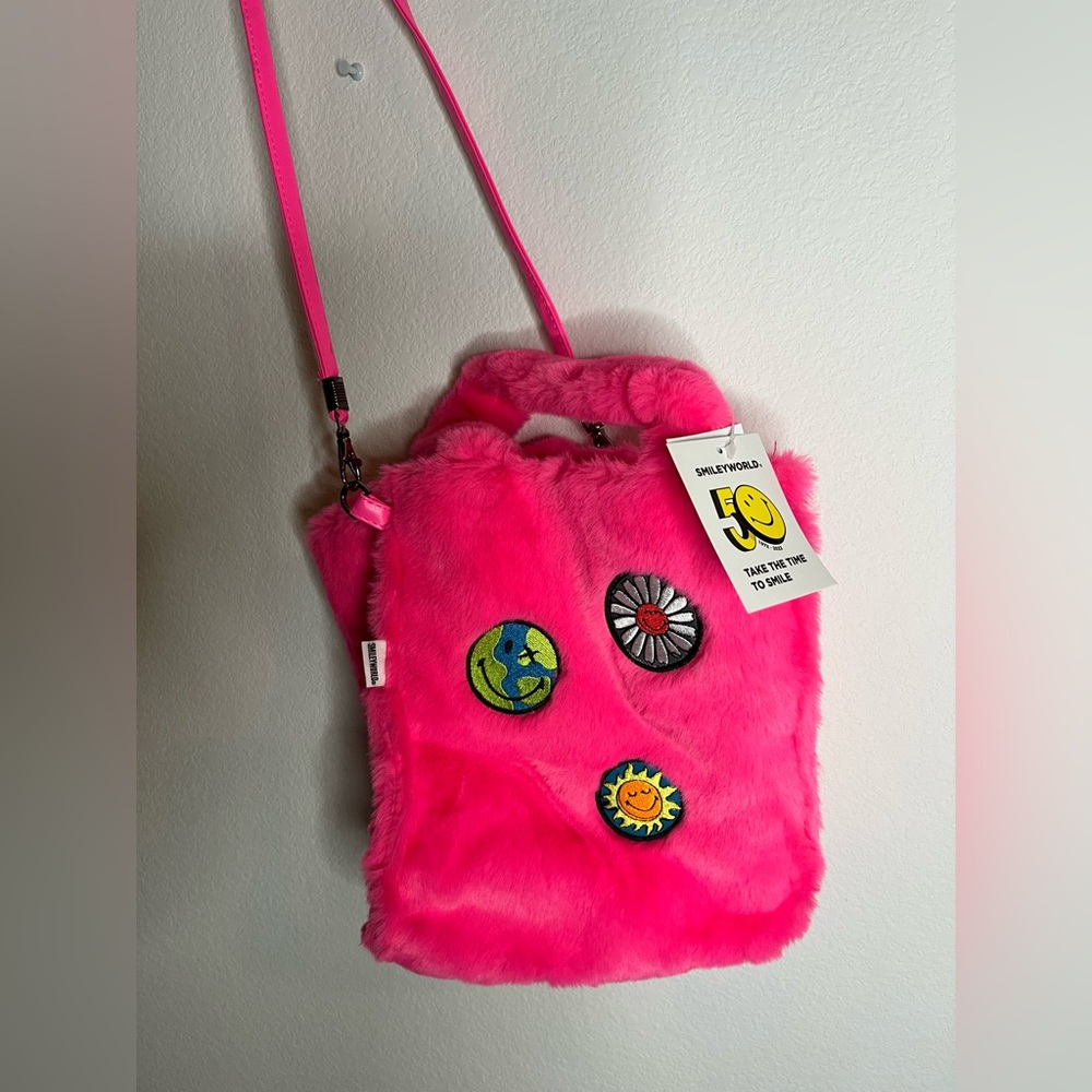 Young Adult SMILEY Small Sherpa Tote Bag Crossbody Neon Smiley Face Y2K Hot Pink - Picture 5 of 16